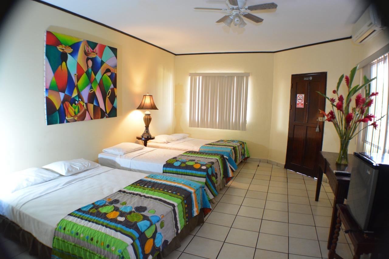 Hotel Los Balcones De Chinandega Buitenkant foto