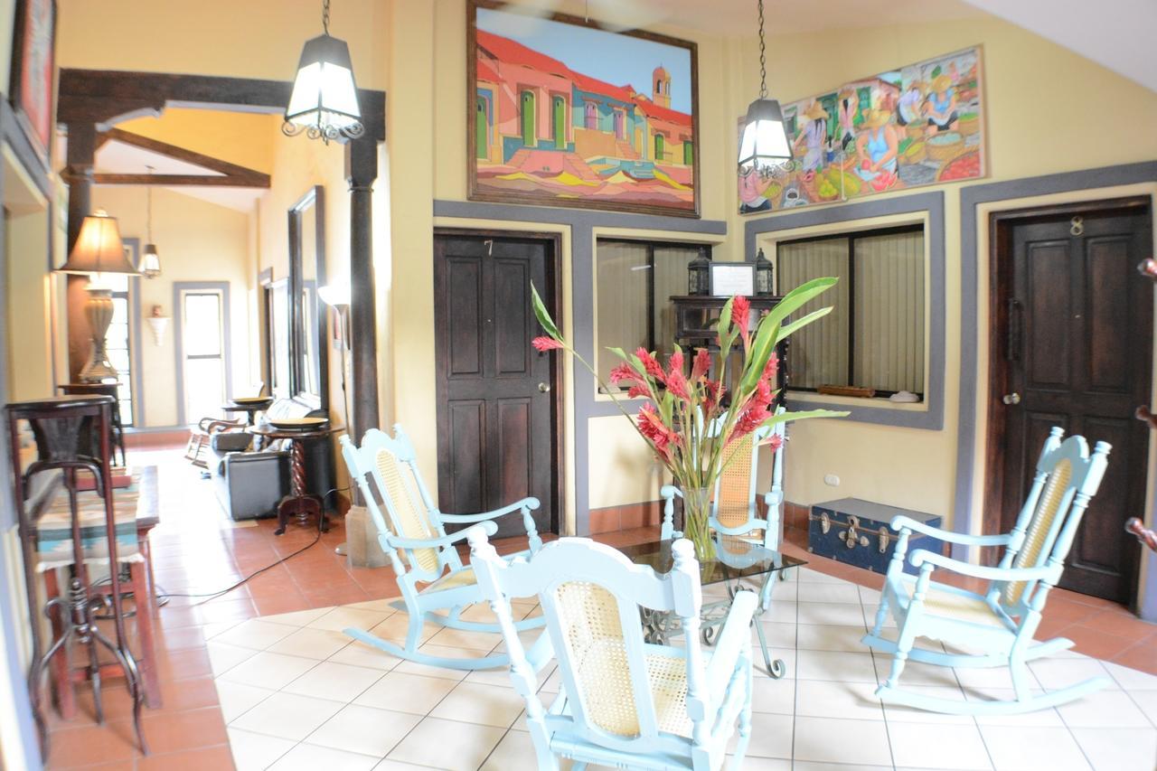 Hotel Los Balcones De Chinandega Buitenkant foto