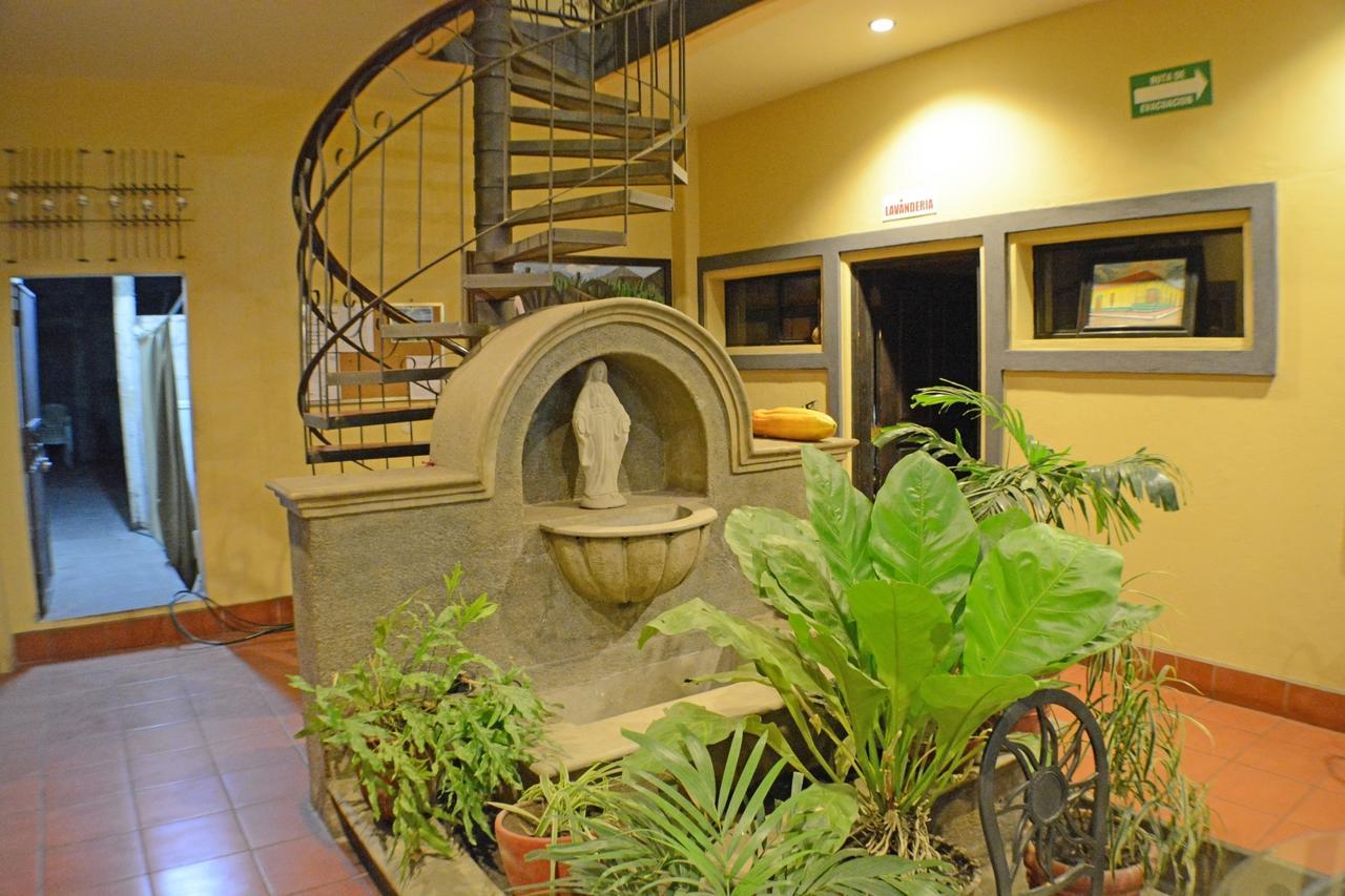 Hotel Los Balcones De Chinandega Buitenkant foto