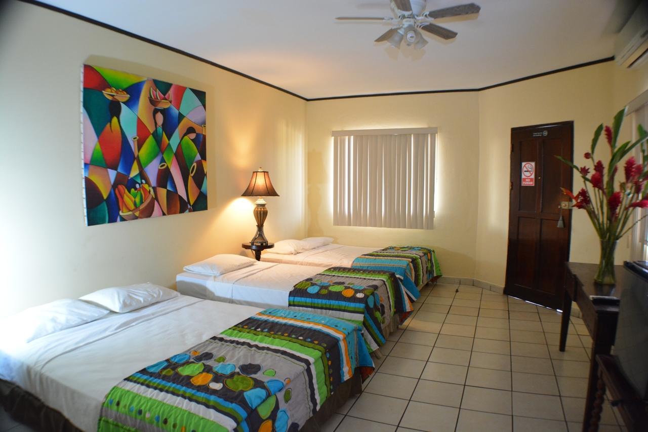 Hotel Los Balcones De Chinandega Buitenkant foto