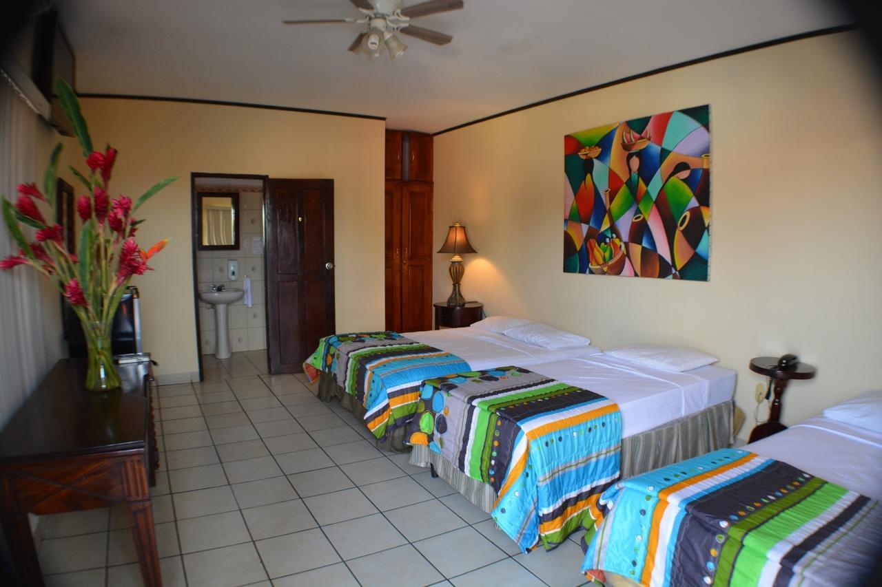 Hotel Los Balcones De Chinandega Buitenkant foto