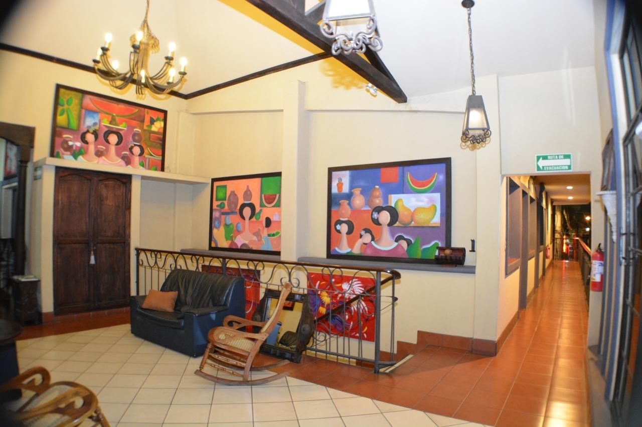 Hotel Los Balcones De Chinandega Buitenkant foto