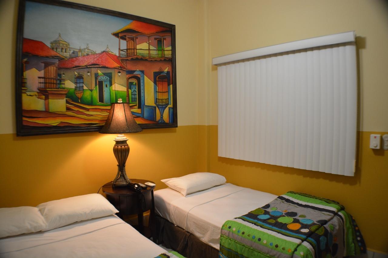 Hotel Los Balcones De Chinandega Buitenkant foto