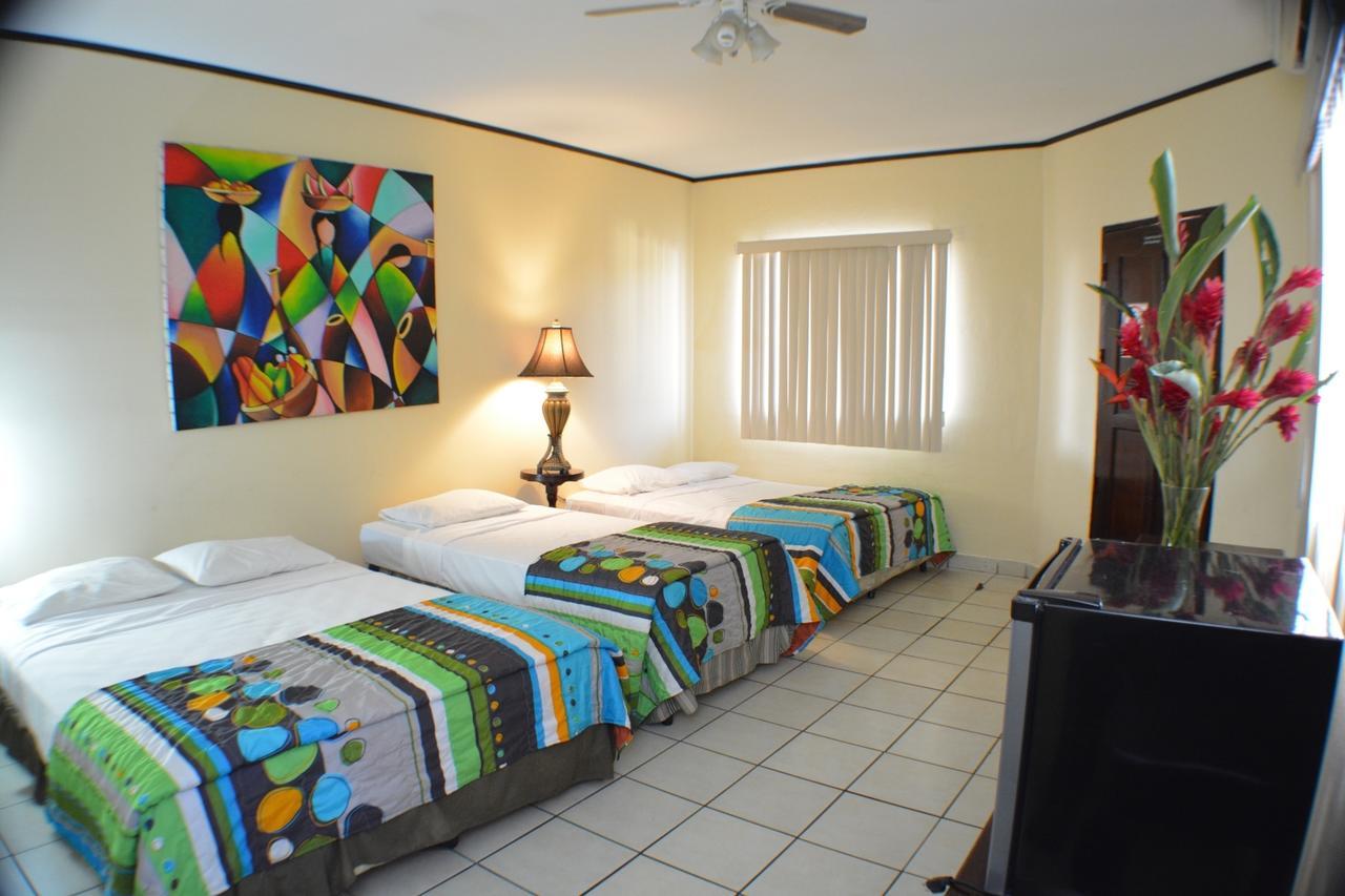 Hotel Los Balcones De Chinandega Buitenkant foto