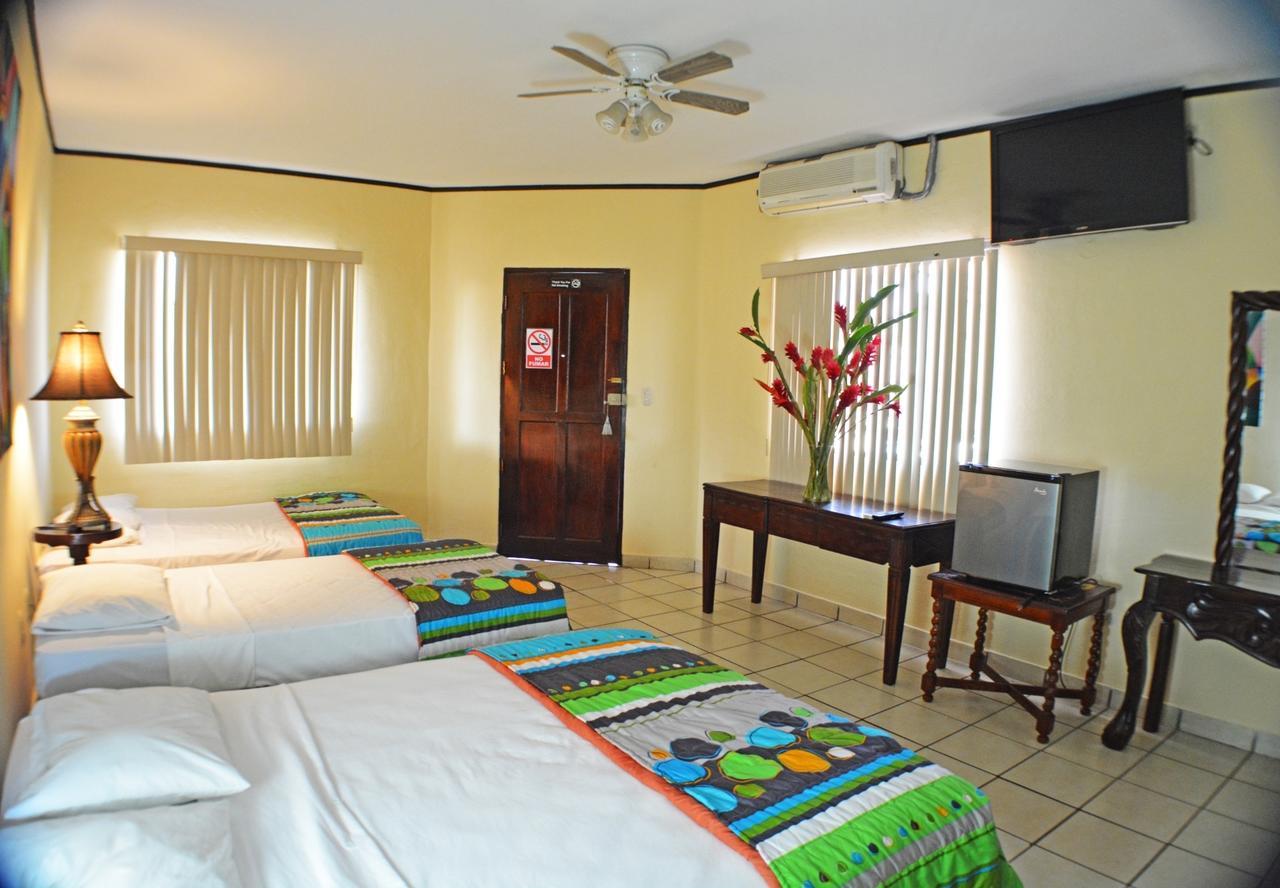 Hotel Los Balcones De Chinandega Kamer foto