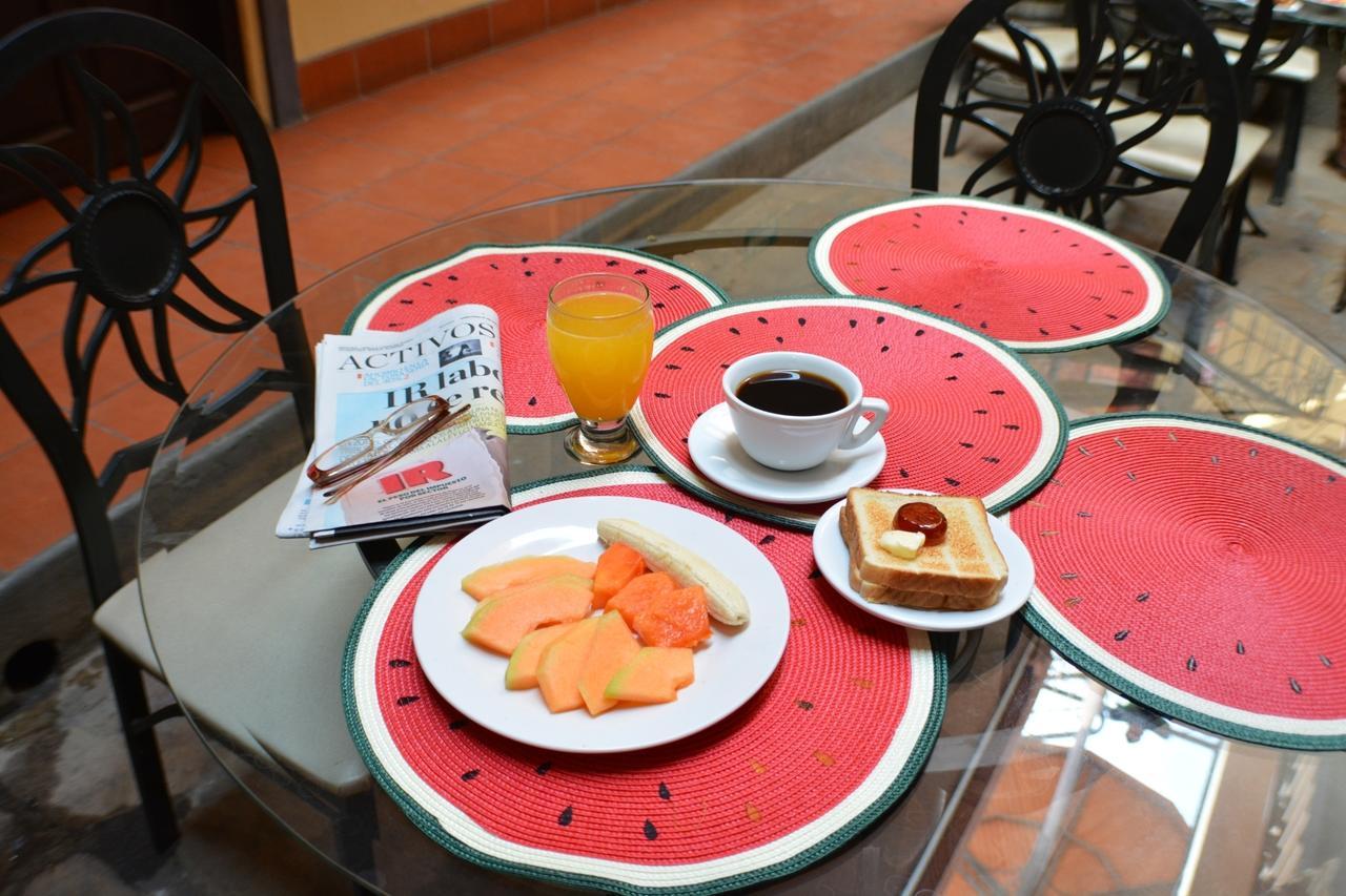 Hotel Los Balcones De Chinandega Buitenkant foto