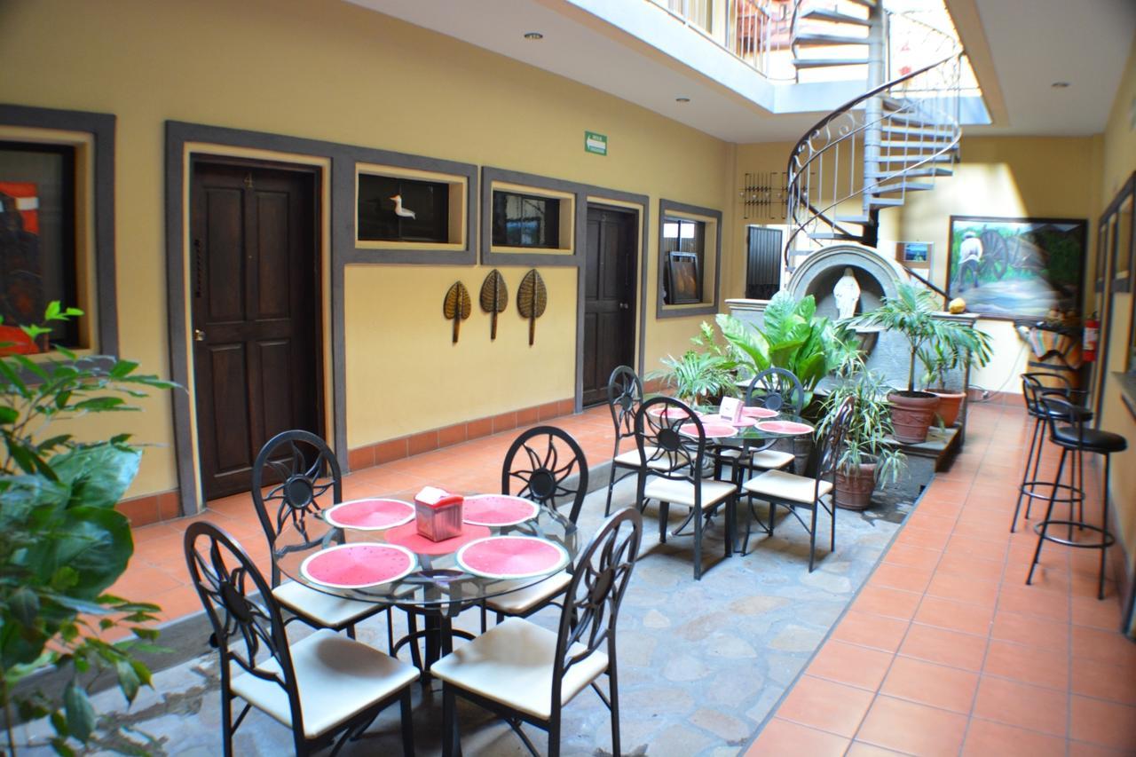 Hotel Los Balcones De Chinandega Buitenkant foto