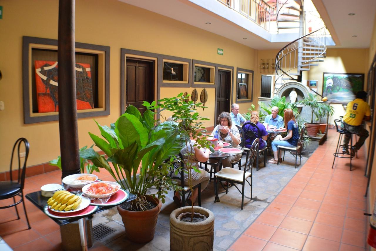 Hotel Los Balcones De Chinandega Buitenkant foto